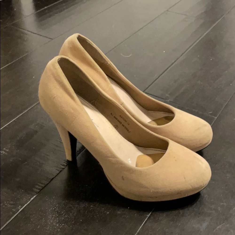 Tan heels